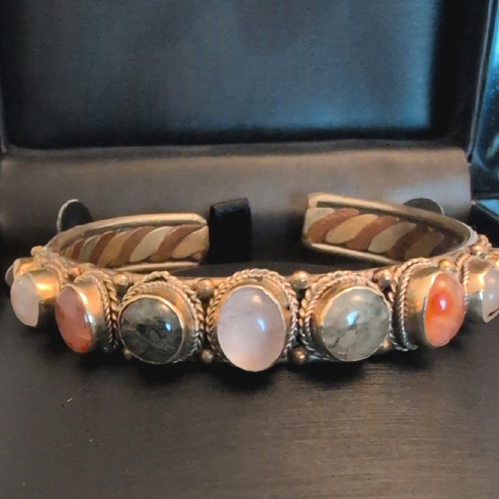 Vintage bracelet copper brass bracelet with cabochon natural‎ stones